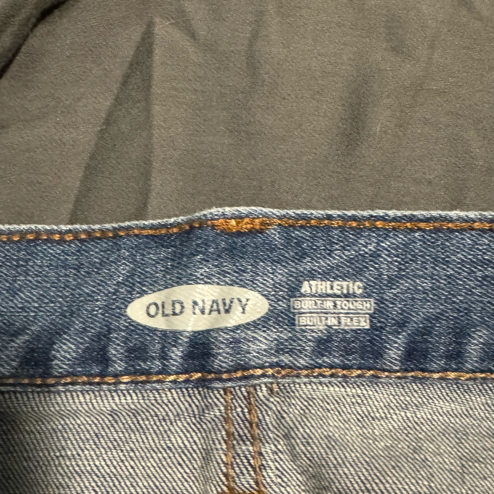 Old Navy Athletic cut blue jeans